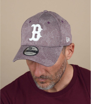 gorra B burdeos Enginneered Plus Boston 940 maroon white